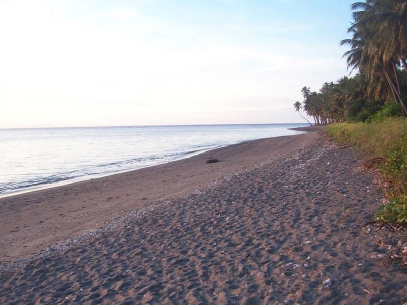 Gondang Beach Hotel Джили Трауанган Екстериор снимка