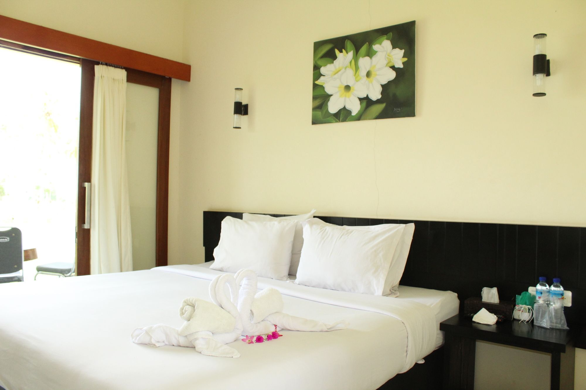 Gondang Beach Hotel Джили Трауанган Екстериор снимка